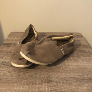 ✨ Gray Toms